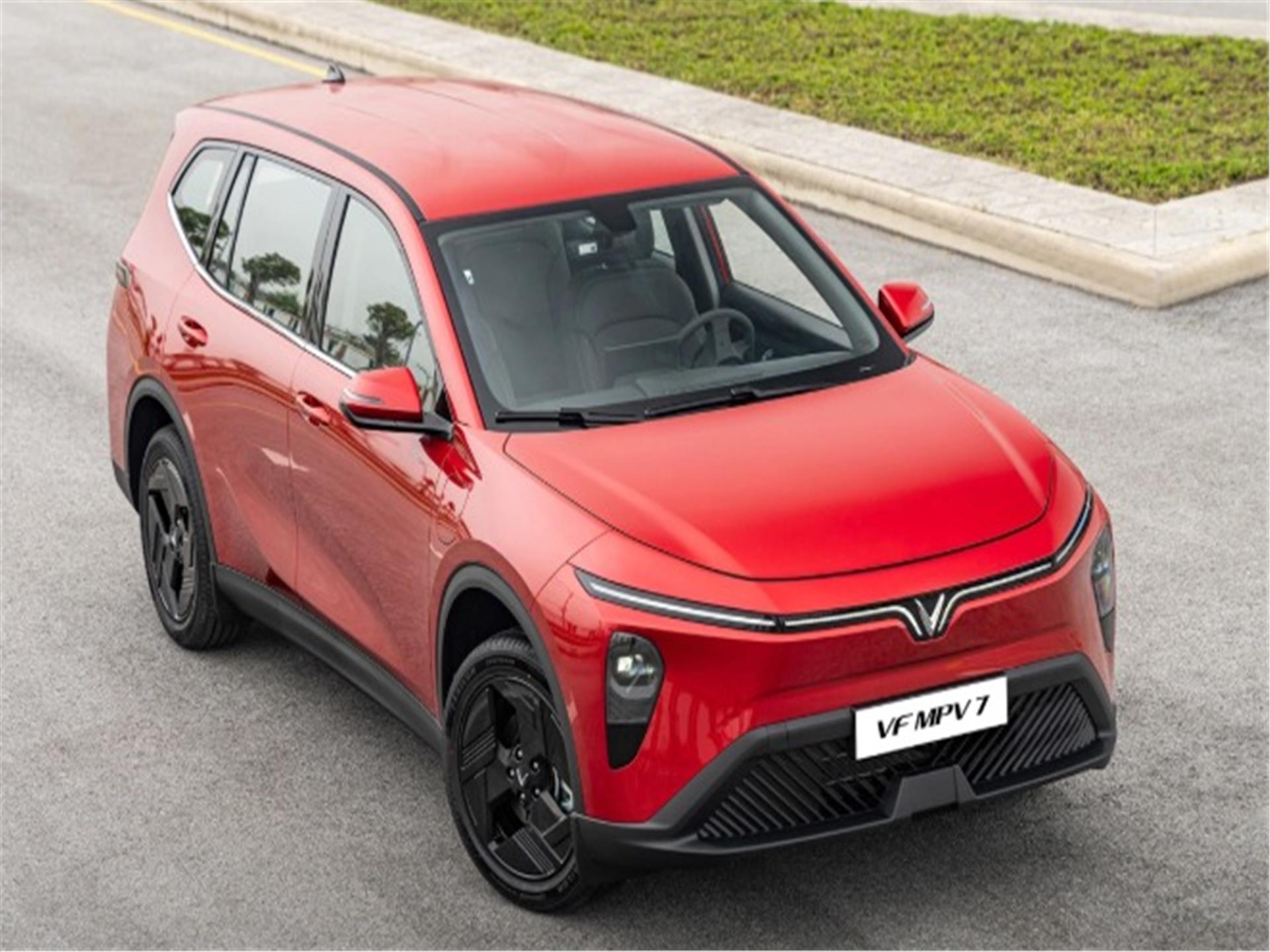 gia-xe-vinfast-mpv-7-dak-lak.jpg
